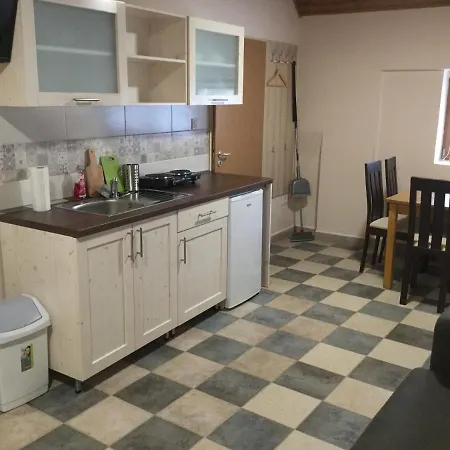 Natura Panzio&apartmanhaz Bed & Breakfast Orfu