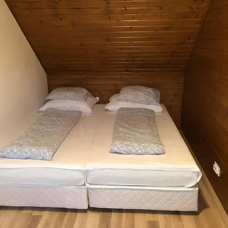 Bed & Breakfast Natura Panzio&apartmanhaz *