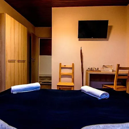 Nocleg ze śniadaniem Natura Panzio&apartmanhaz Orfű
