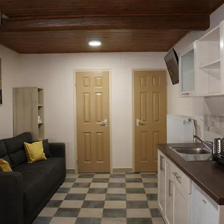 Bed & Breakfast Natura Panzio&apartmanhaz *