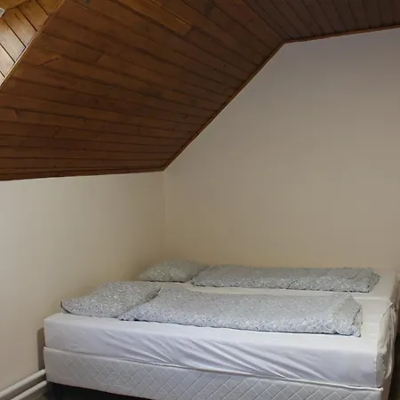 Frühstückspension Natura Panzio&apartmanhaz 3*