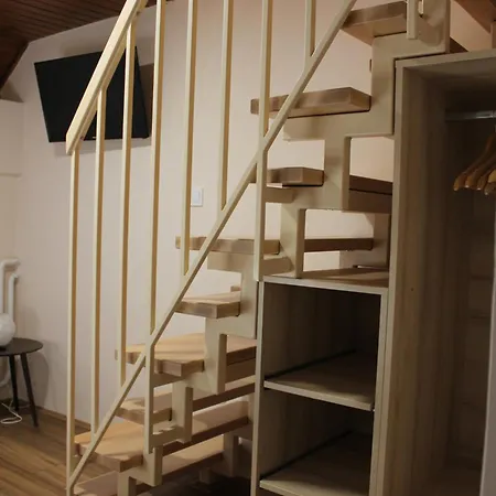 Natura Panzio&apartmanhaz *