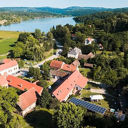 Natura Panzio&apartmanhaz Oda ve Kahvaltı 3*