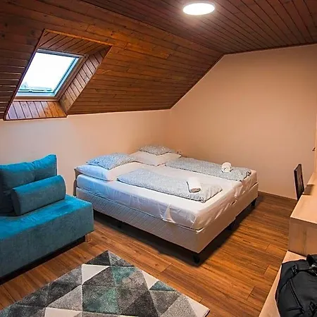 Natura Panzio&apartmanhaz