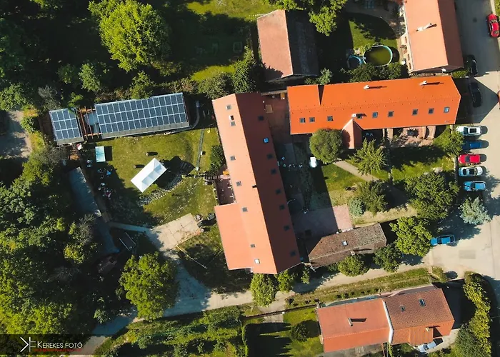 Natura Panzio&apartmanhaz Frühstückspension 3*